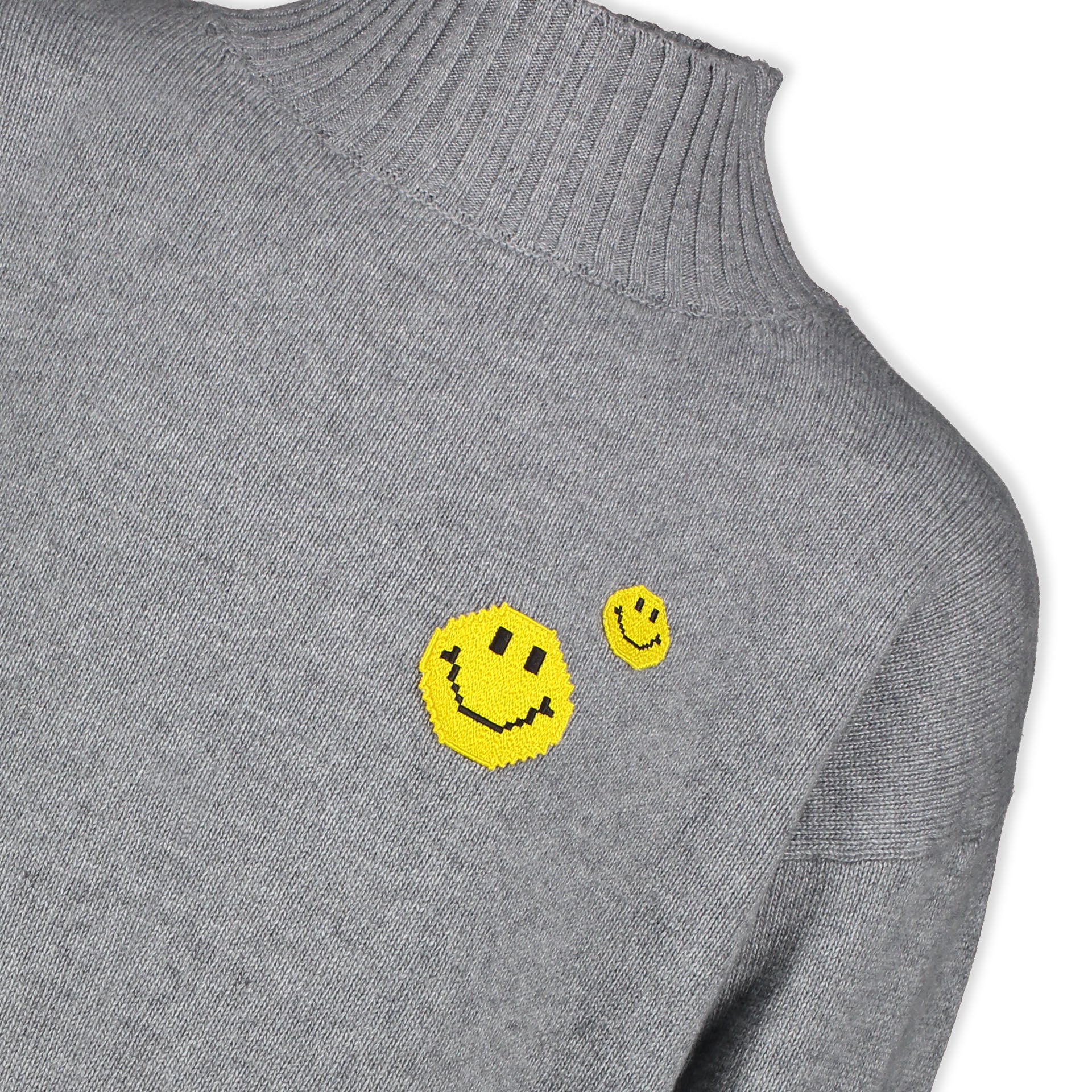 GREY PIXEL TURTLENECK