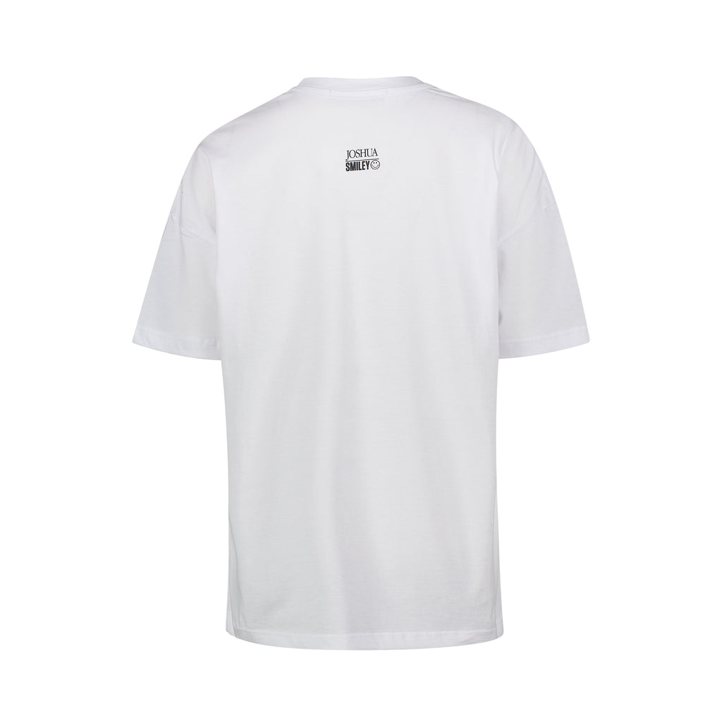 CAMISETA CON LOGOTIPO DE CONTORNO