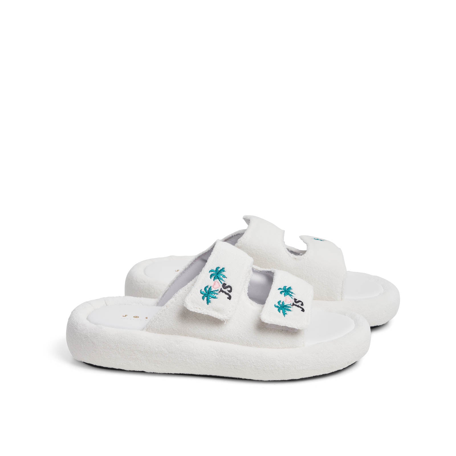 WHITE TENNIS DOUBLE V